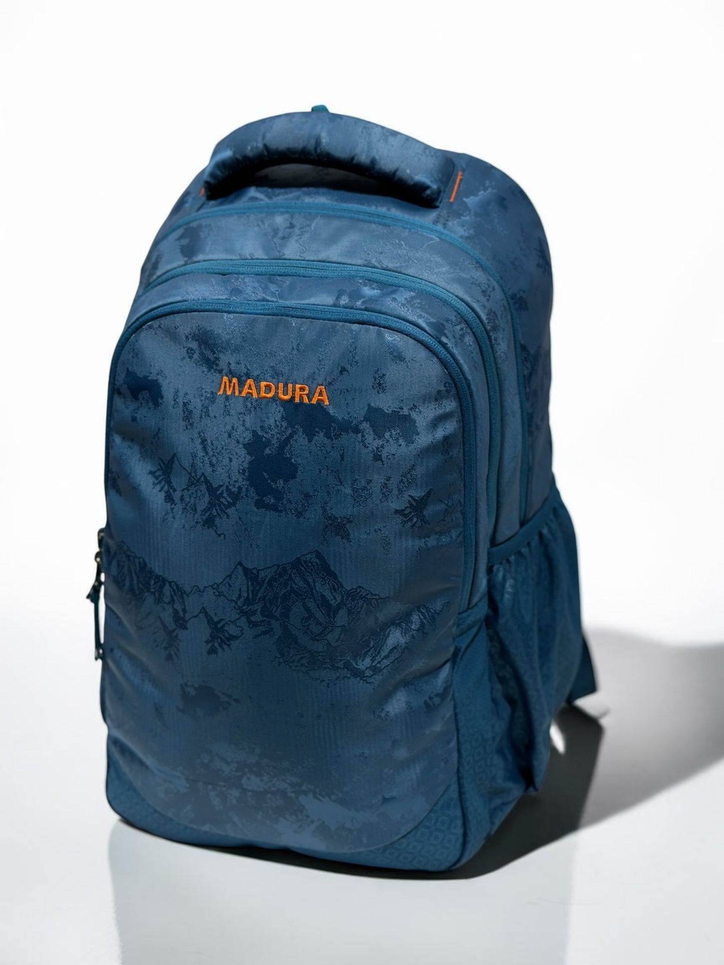 MAGNA 40L BACKPACK