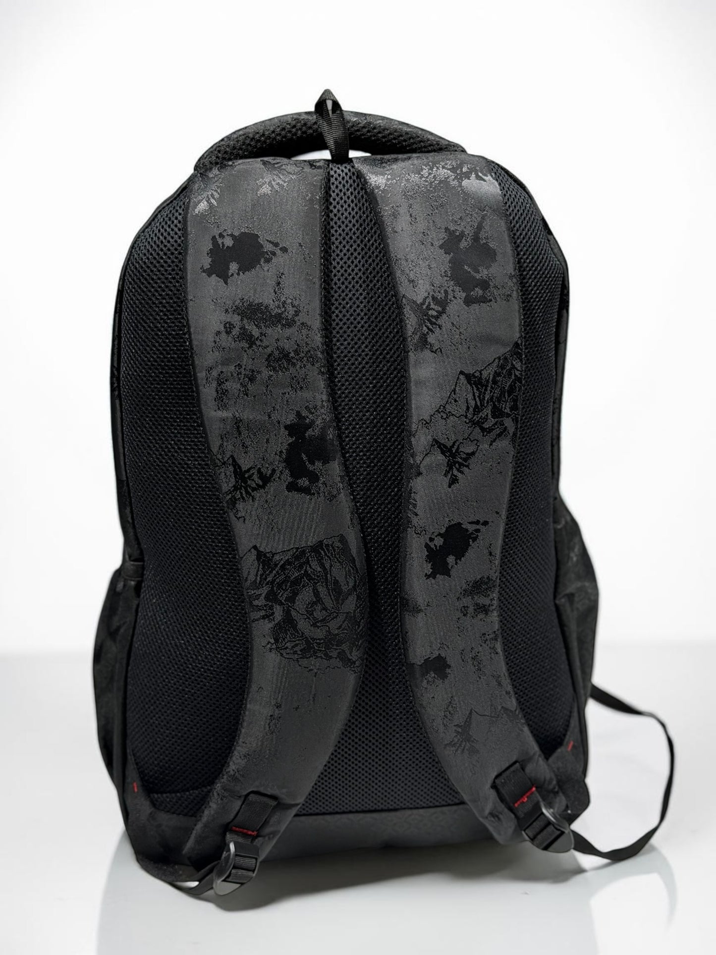 MAGNA 40L BACKPACK
